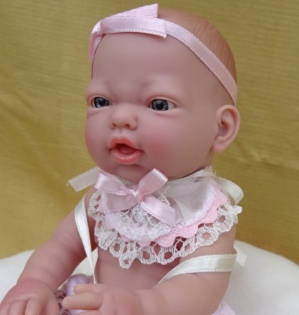 BABY JOHANKA, Nines d'Onil, Španělsko, celovinylové miminko, miniatura, katalogové číslo 240A